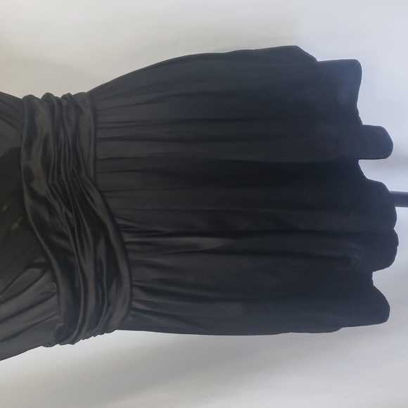 NWOT DKNY Silk Deep V Peplum Twisted Straps Pleated Waist Blouse Top - Picture 3 of 7